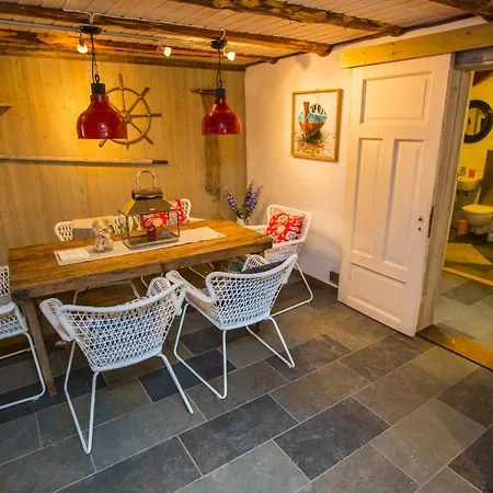 Budeia Living Lodge *
